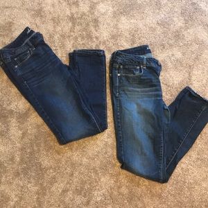 Bundle of AE skinny jeans